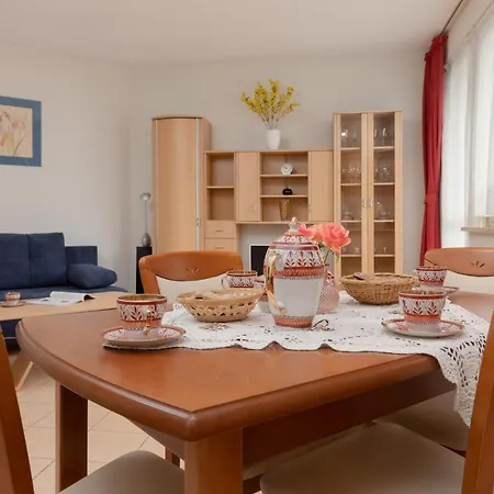 Pejzazowa Apartment Metro Wilanowska Mokotow By Noclegi Renters Warszawa Eksteriør bilde