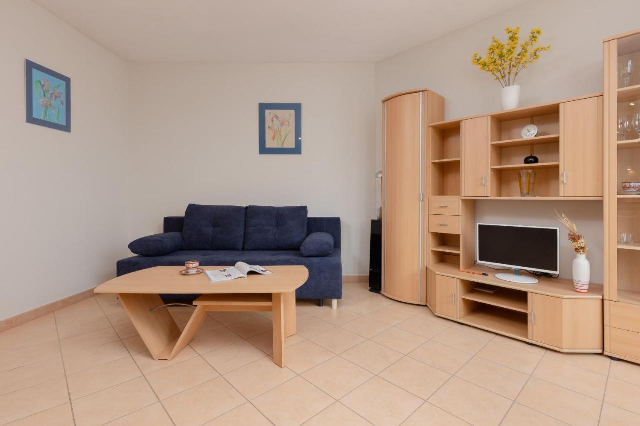 Pejzazowa Metro Wilanowska Mokotow By Renters Warszawa